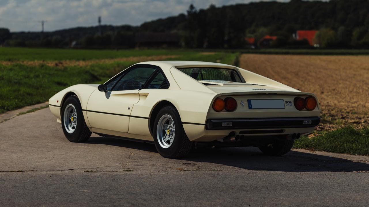 1976 Ferrari 308 GTB "Vetroresina"