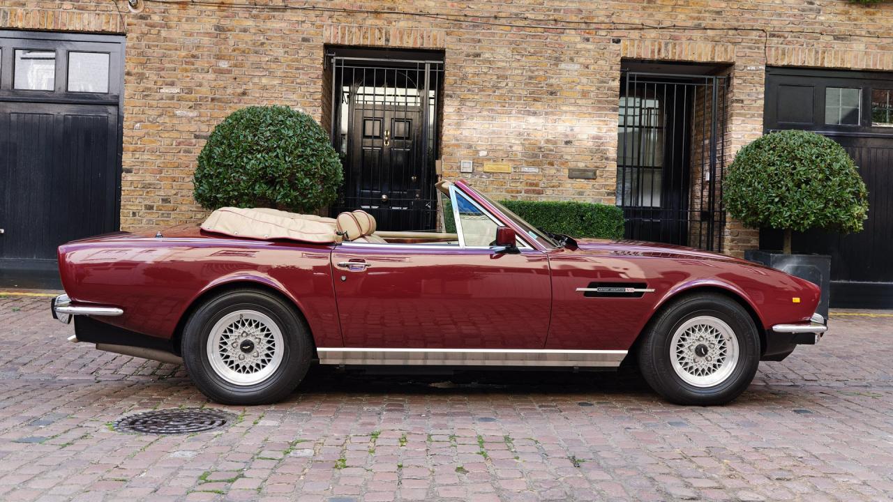 1987 Aston Martin V8 Volante