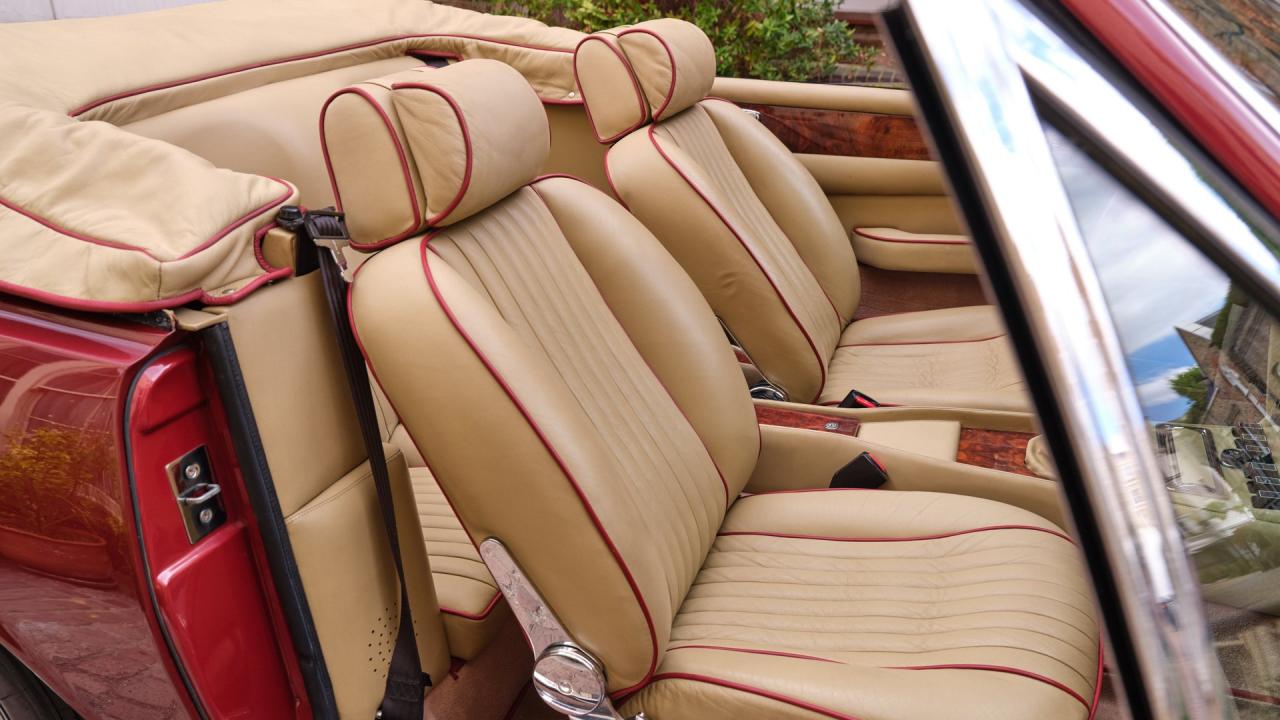 1987 Aston Martin V8 Volante