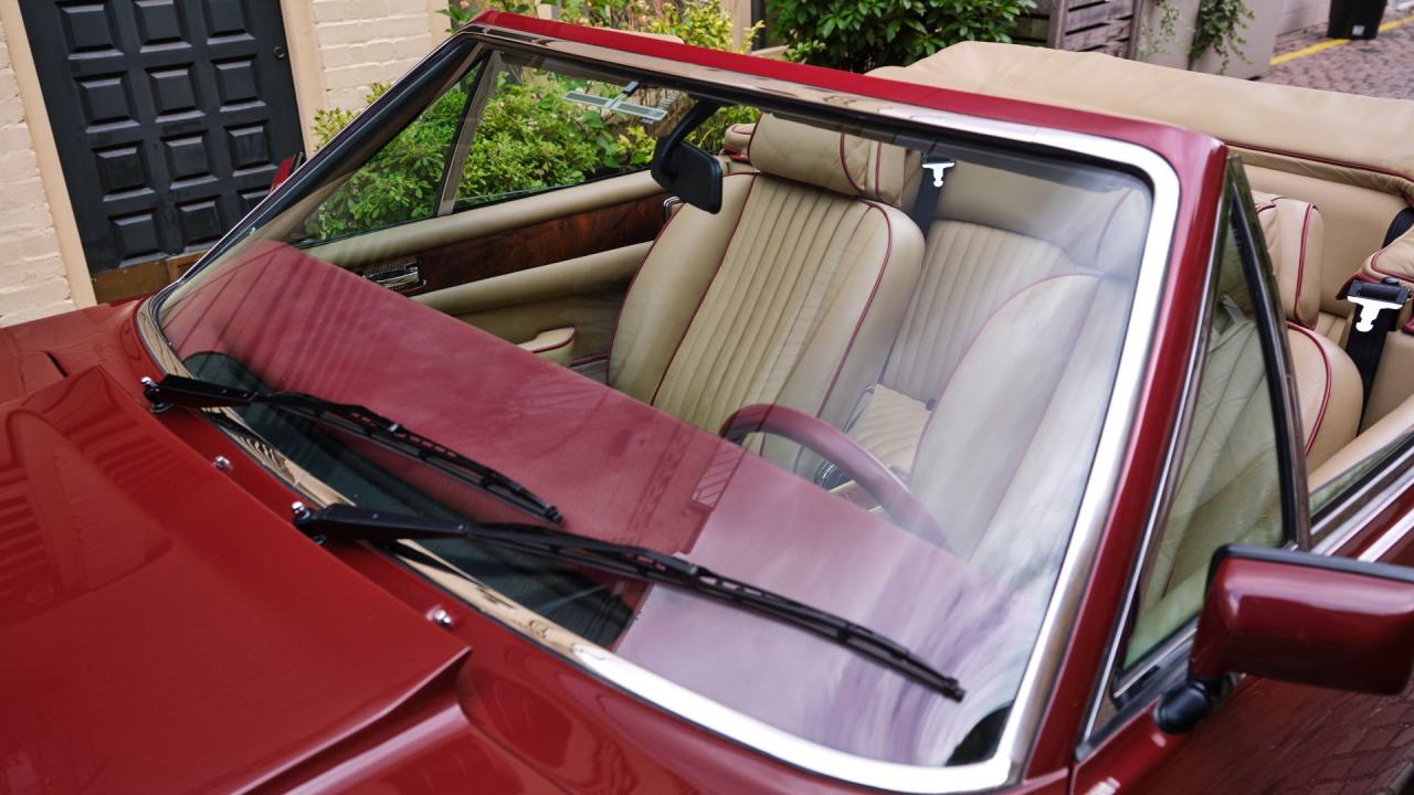 1987 Aston Martin V8 Volante