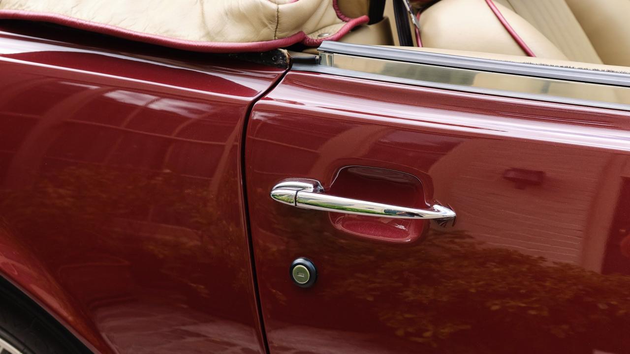 1987 Aston Martin V8 Volante
