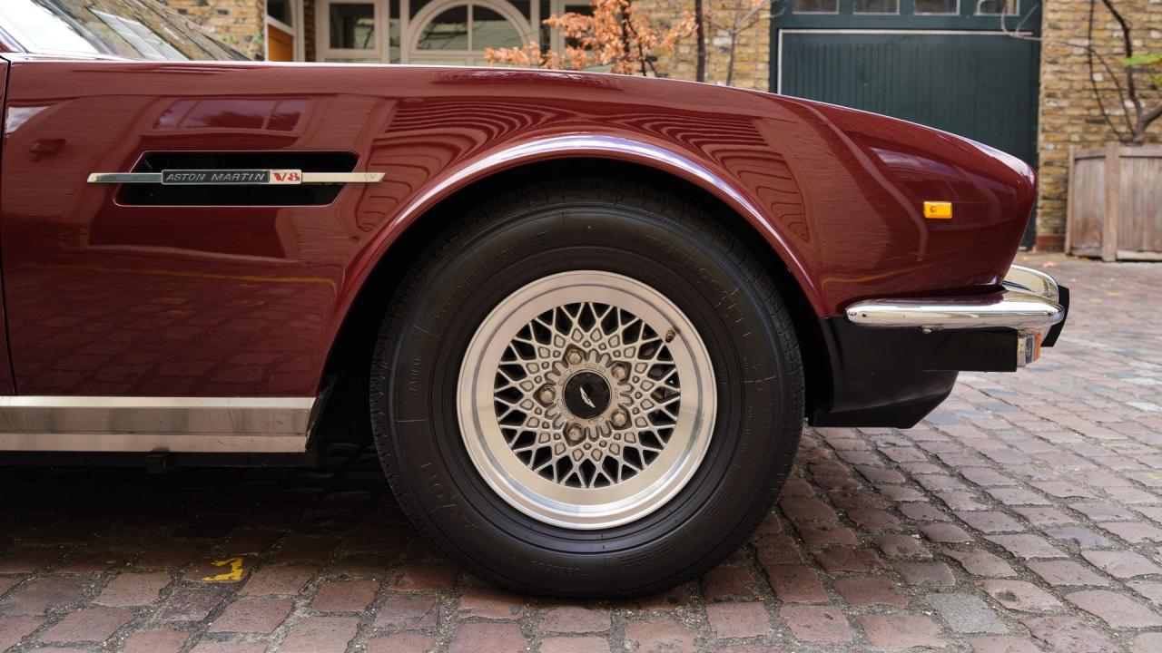 1987 Aston Martin V8 Volante