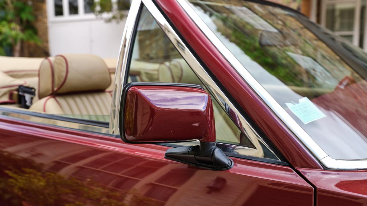 1987 Aston Martin V8 Volante