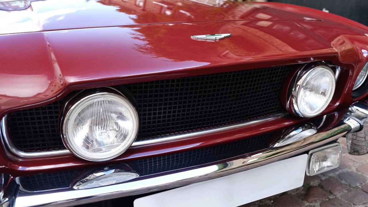 1987 Aston Martin V8 Volante