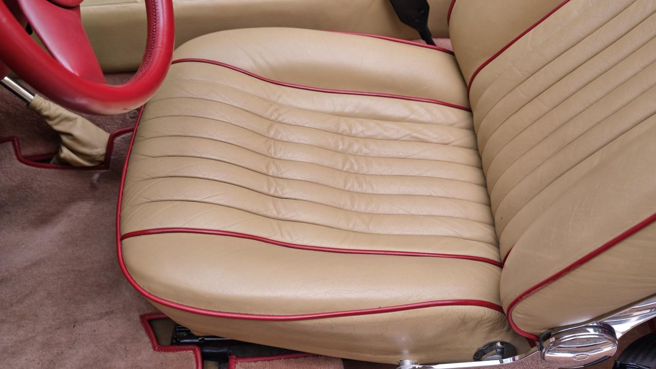 1987 Aston Martin V8 Volante