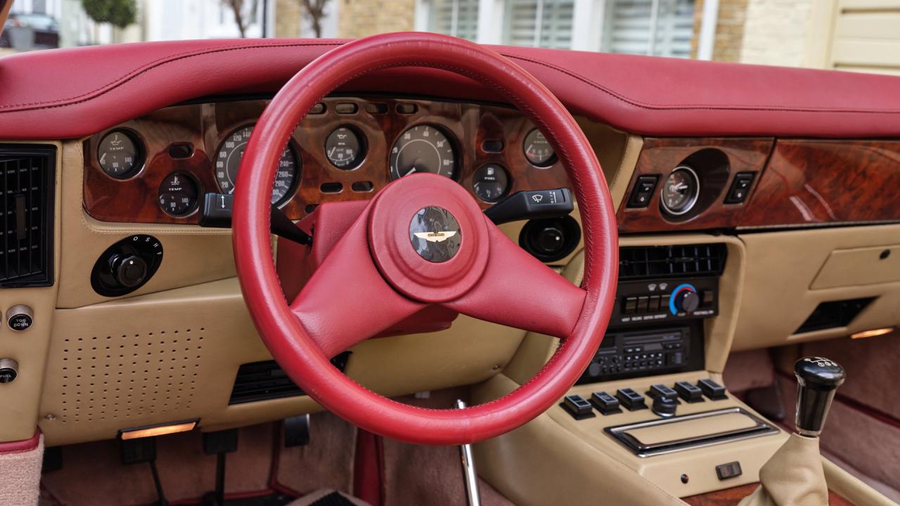 1987 Aston Martin V8 Volante