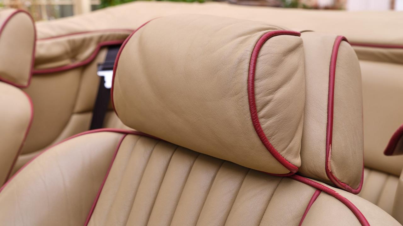 1987 Aston Martin V8 Volante