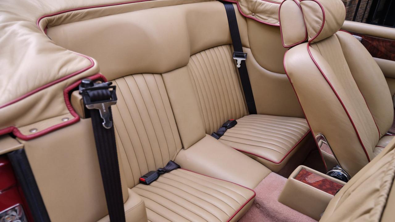 1987 Aston Martin V8 Volante