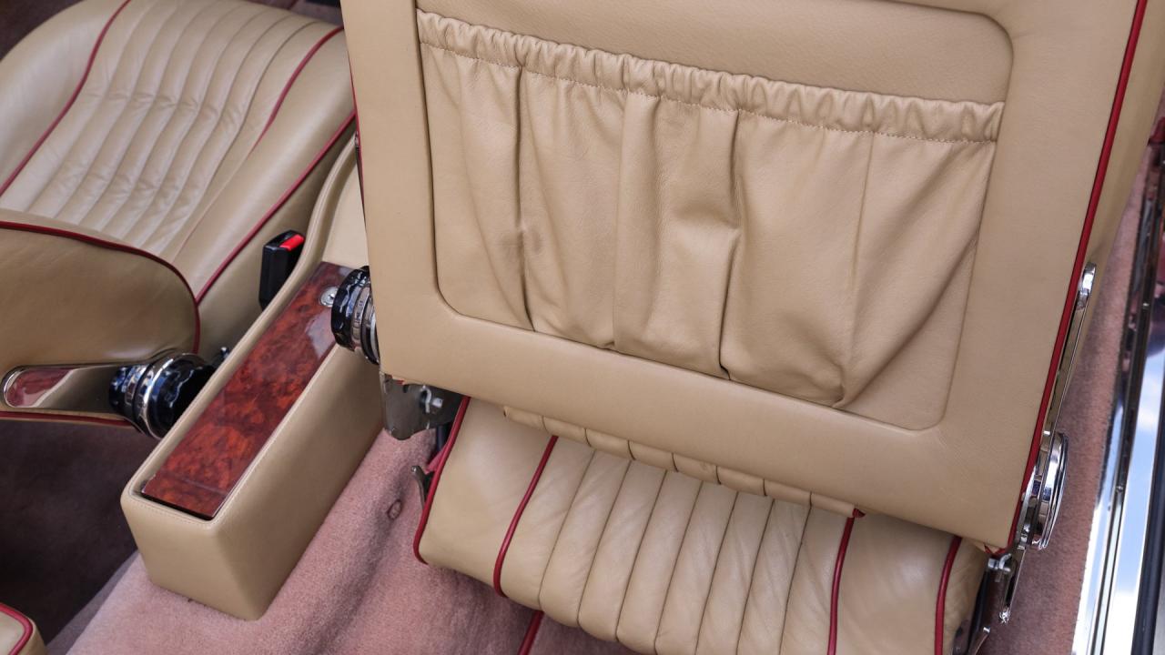 1987 Aston Martin V8 Volante