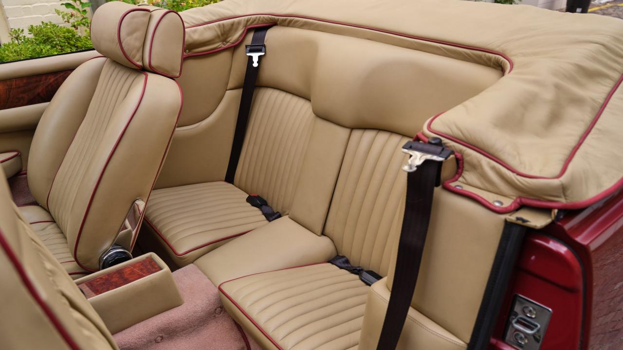 1987 Aston Martin V8 Volante
