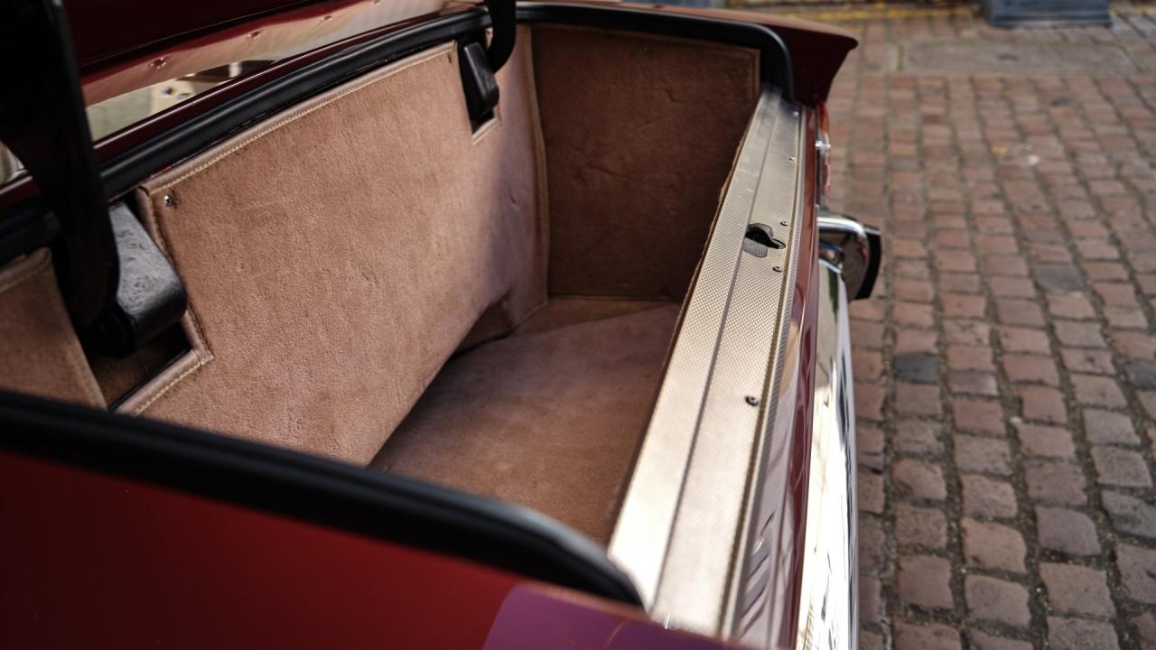 1987 Aston Martin V8 Volante