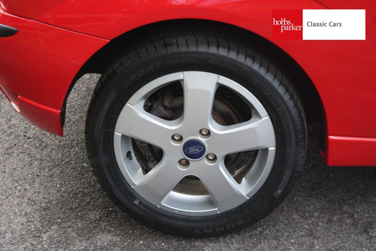 2005 Ford FOCUS EDGE