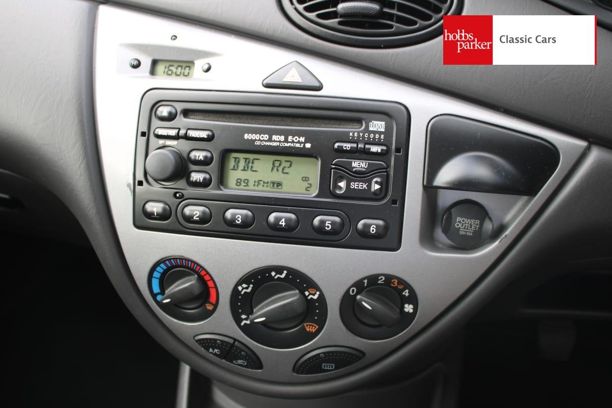 2005 Ford FOCUS EDGE
