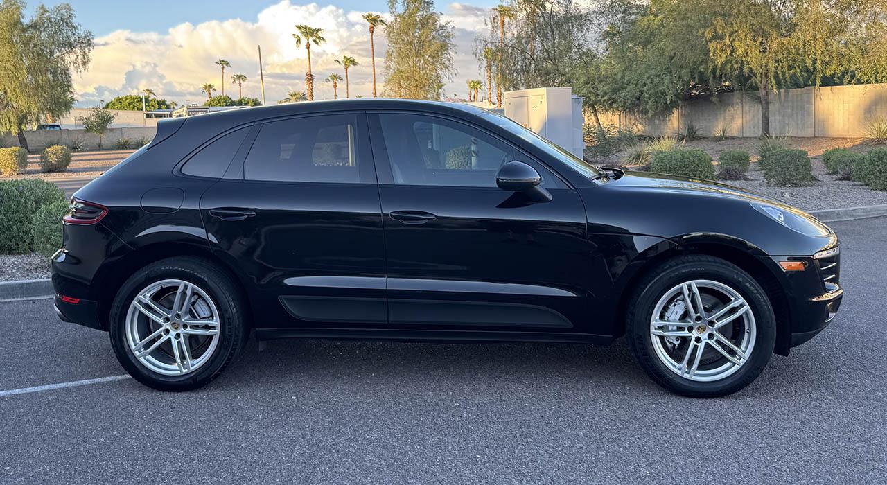 2017 Porsche MACAN S