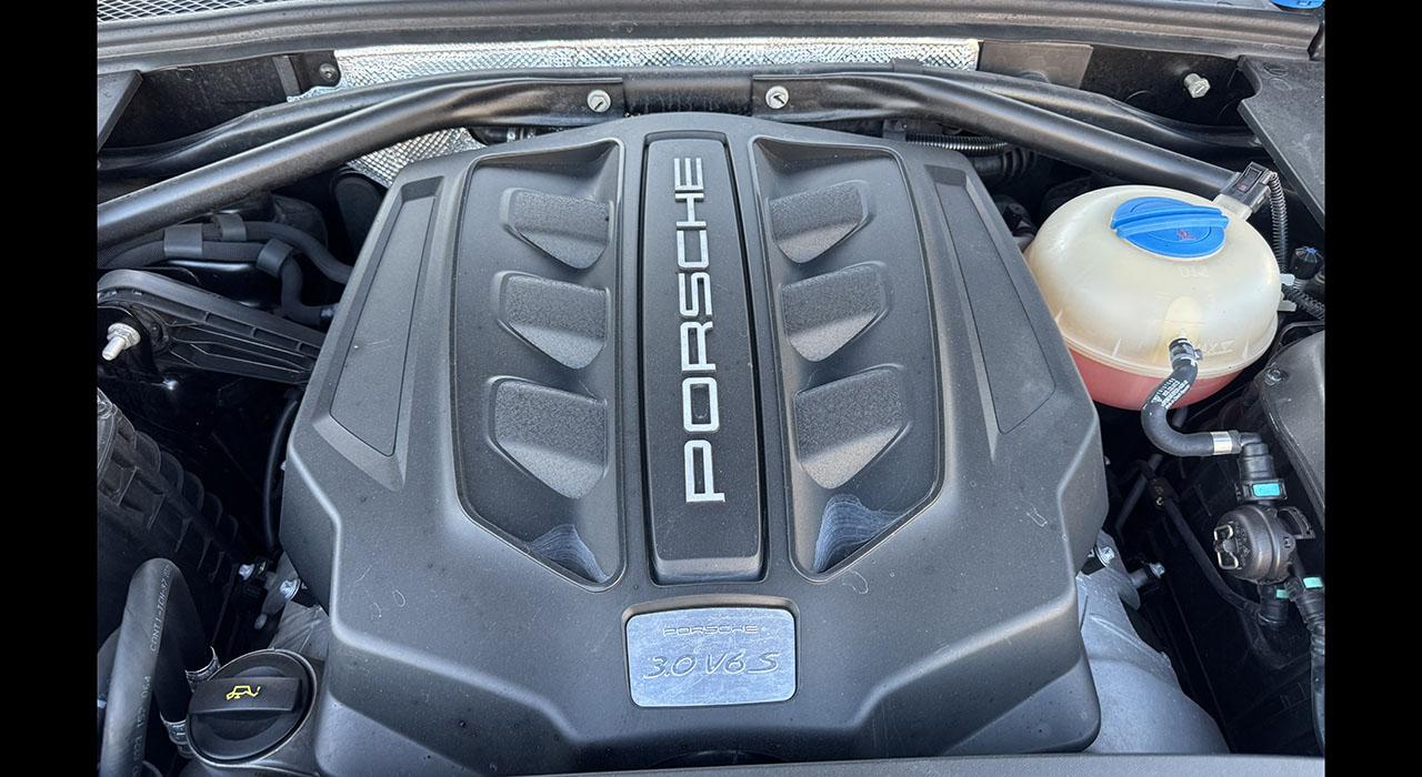 2017 Porsche MACAN S