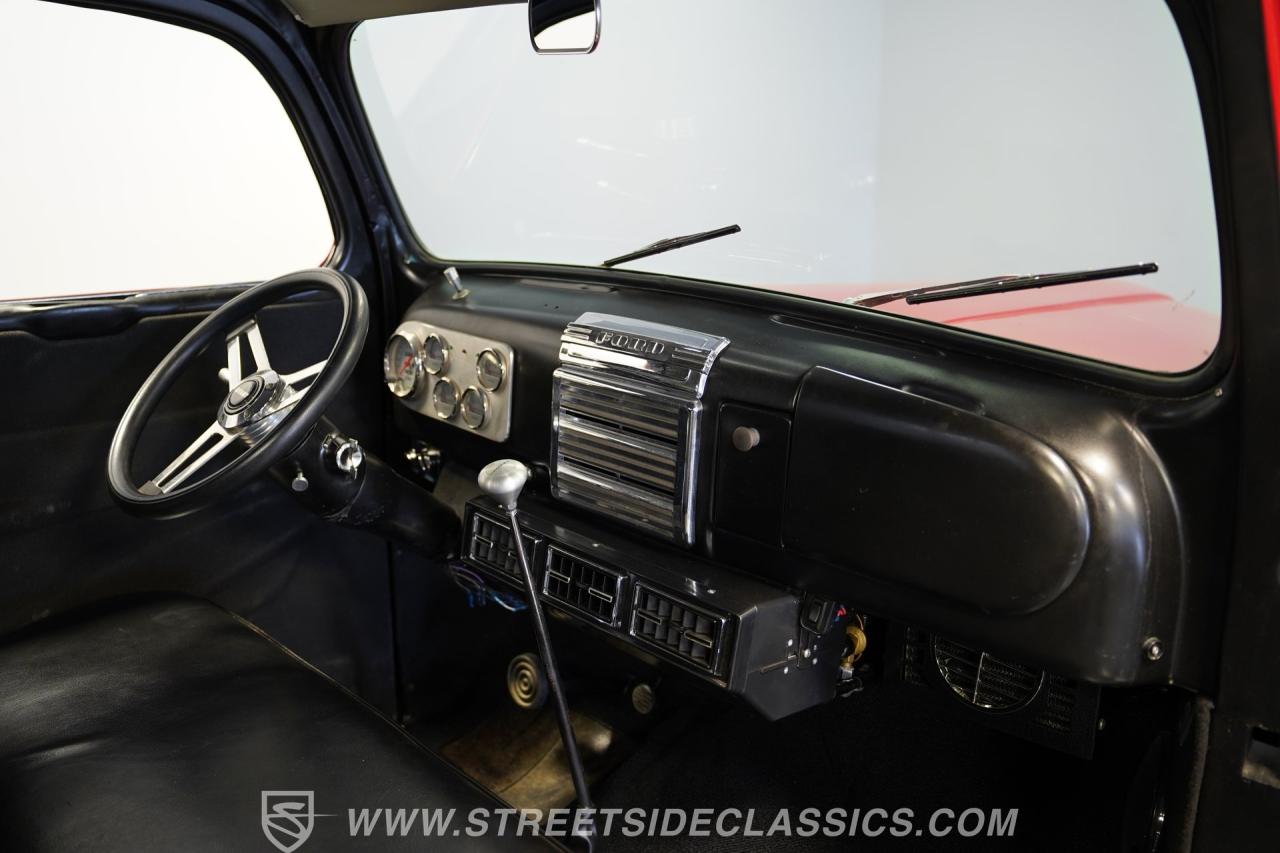 1948 Ford F-1