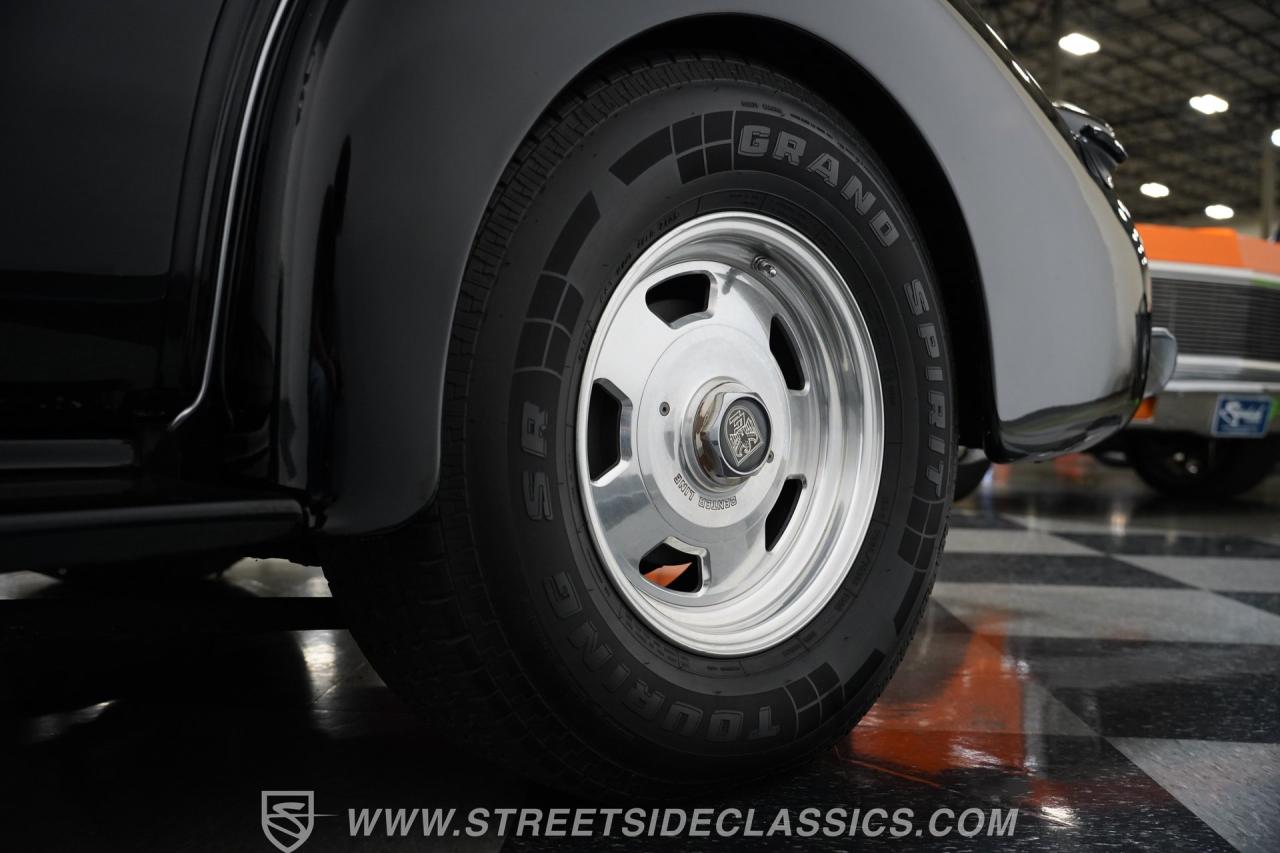 1939 Cadillac LaSalle