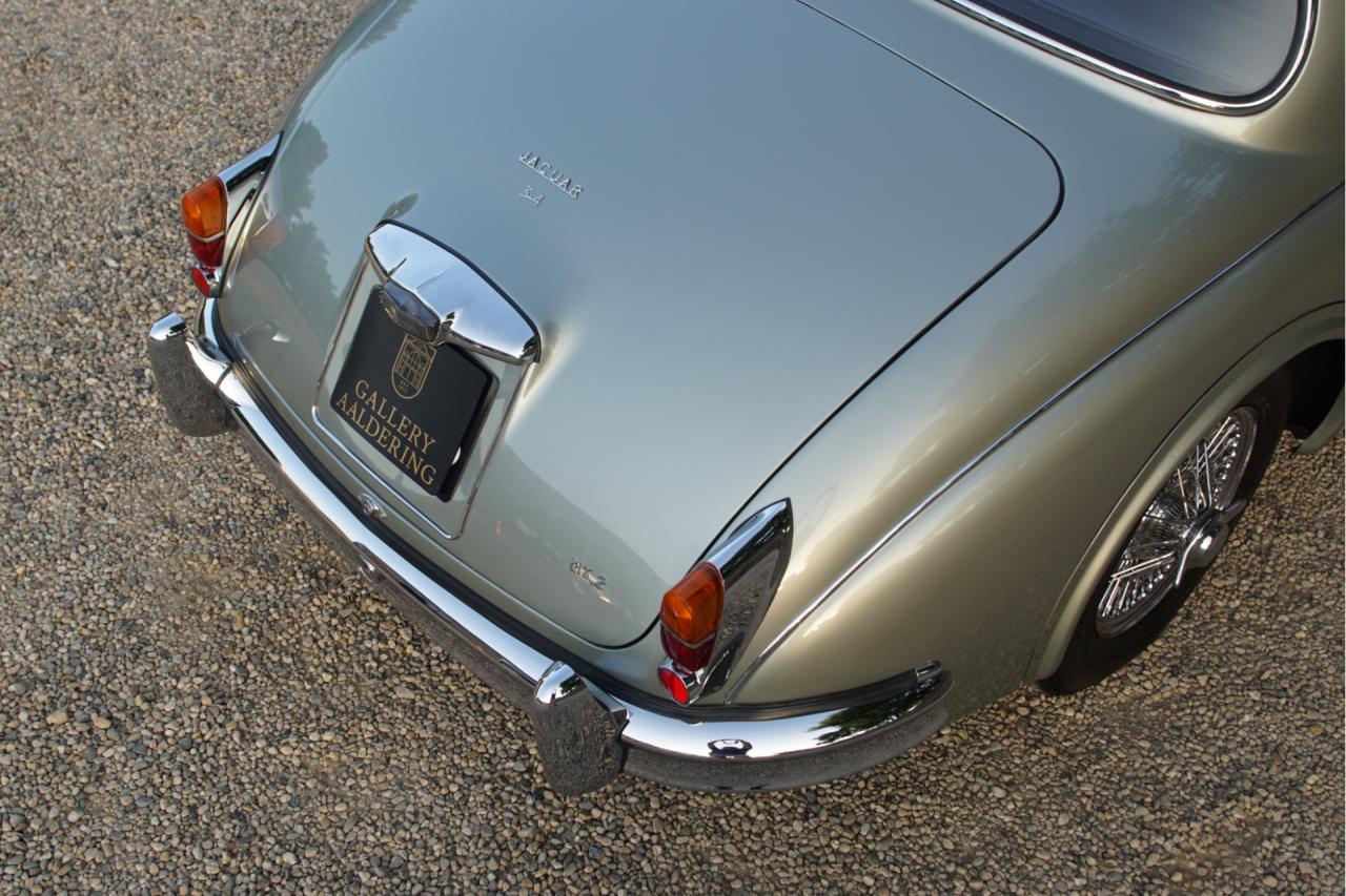 1964 Jaguar Mark 2 3.4 Litre &ldquo;Seafrost Metallic over Navy Blue leather&rdquo;
