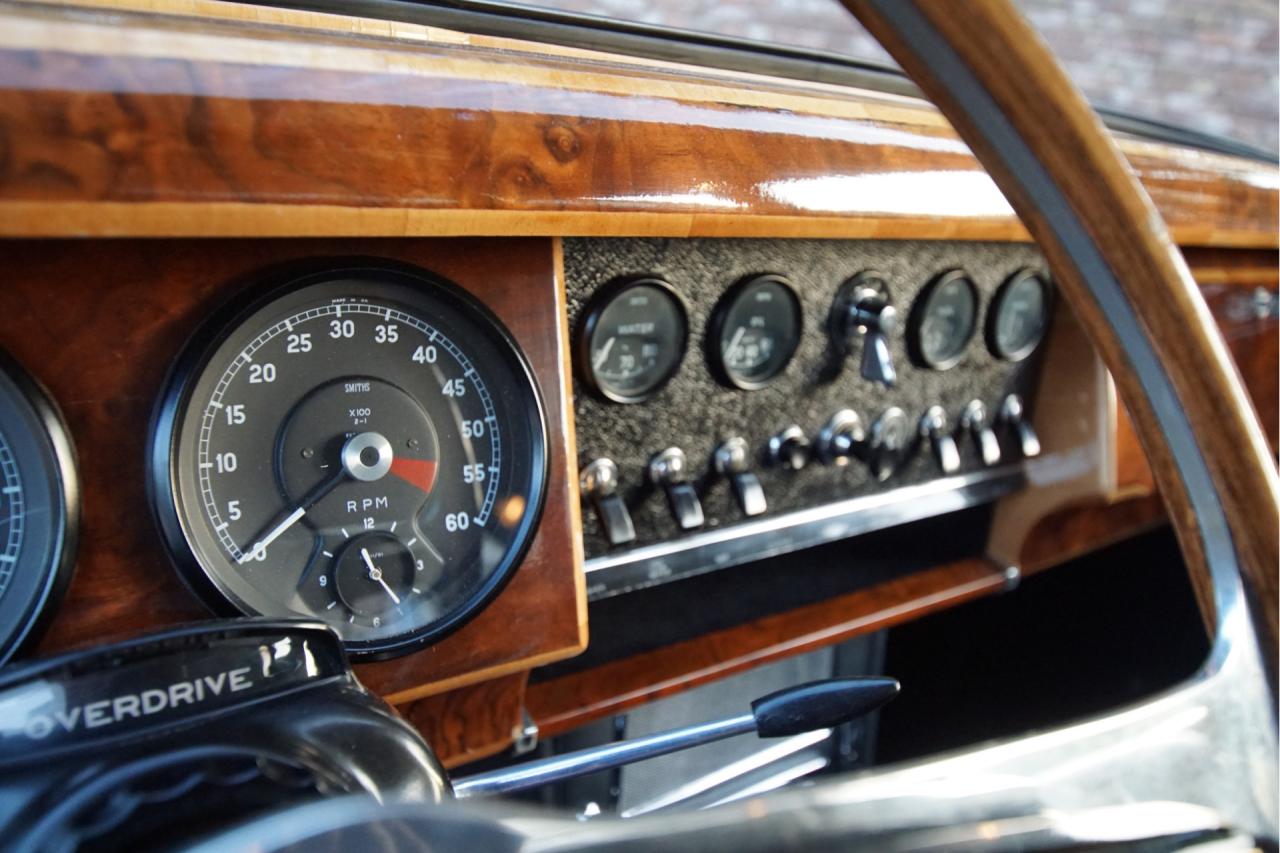 1964 Jaguar Mark 2 3.4 Litre &ldquo;Seafrost Metallic over Navy Blue leather&rdquo;