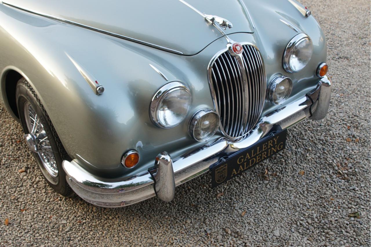 1964 Jaguar Mark 2 3.4 Litre &ldquo;Seafrost Metallic over Navy Blue leather&rdquo;