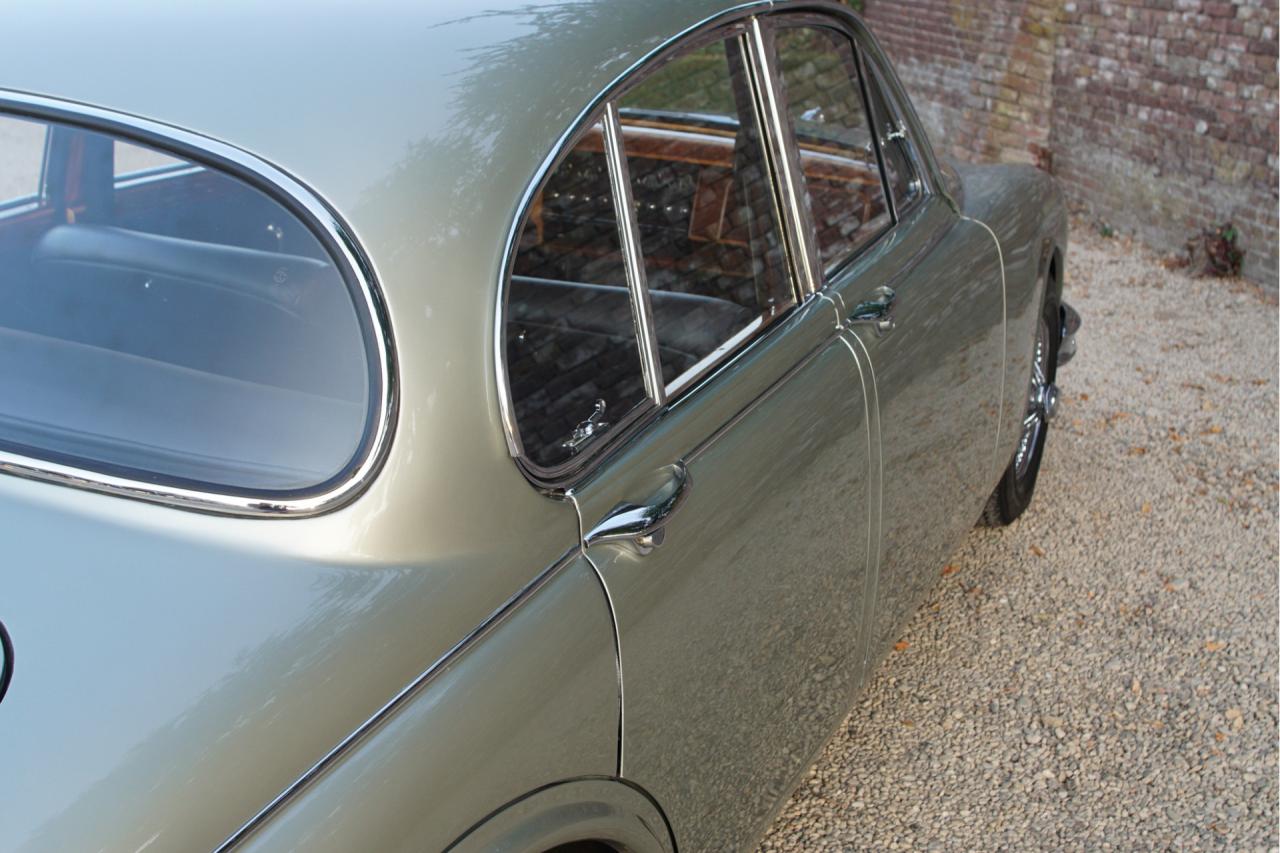 1964 Jaguar Mark 2 3.4 Litre &ldquo;Seafrost Metallic over Navy Blue leather&rdquo;