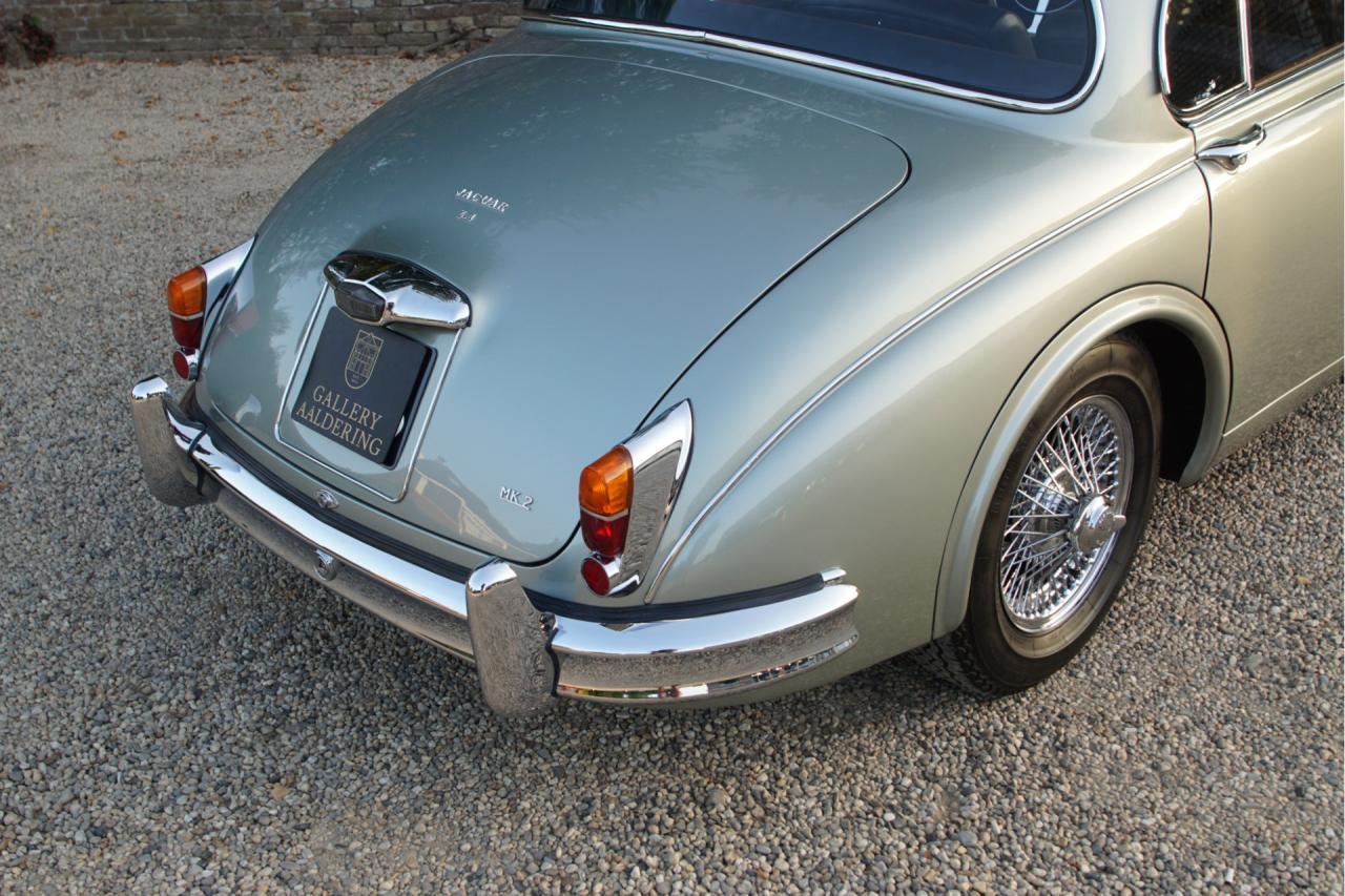 1964 Jaguar Mark 2 3.4 Litre &ldquo;Seafrost Metallic over Navy Blue leather&rdquo;