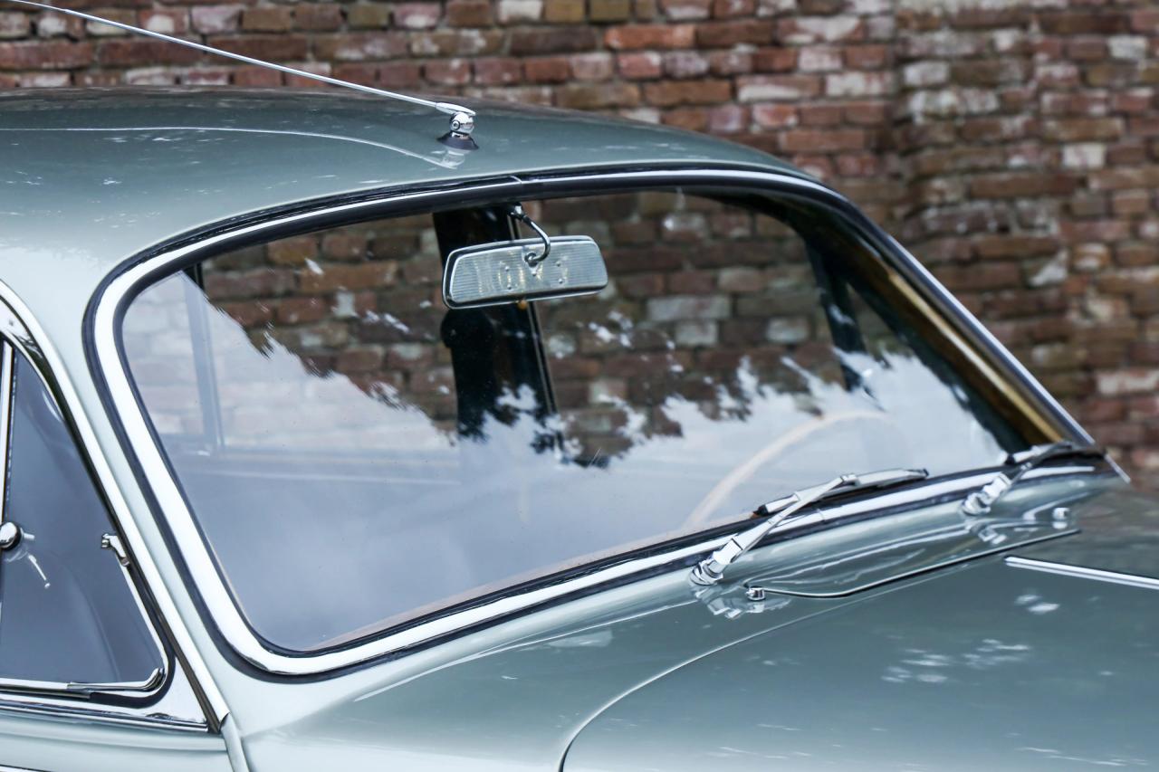 1964 Jaguar Mark 2 3.4 Litre &ldquo;Seafrost Metallic over Navy Blue leather&rdquo;