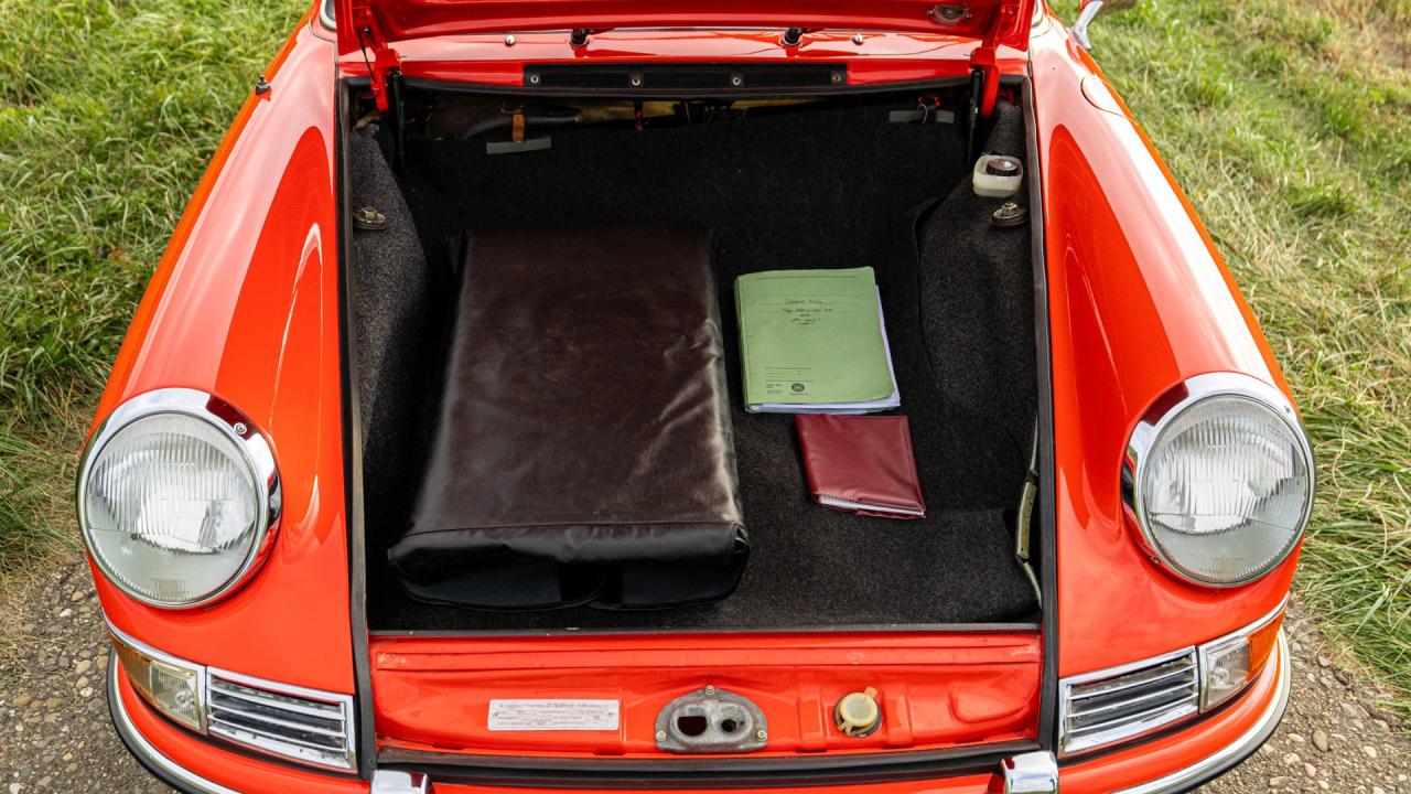 1968 Porsche 911 L "Soft-Window" Targa
