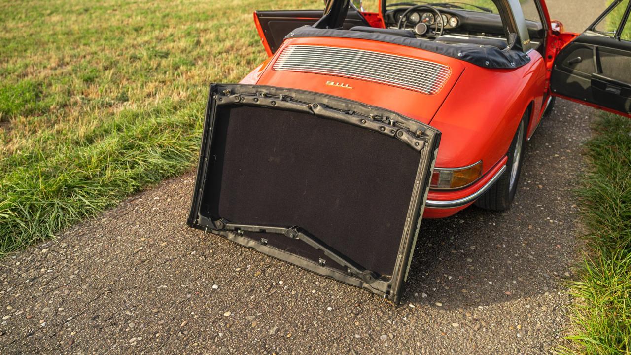 1968 Porsche 911 L "Soft-Window" Targa