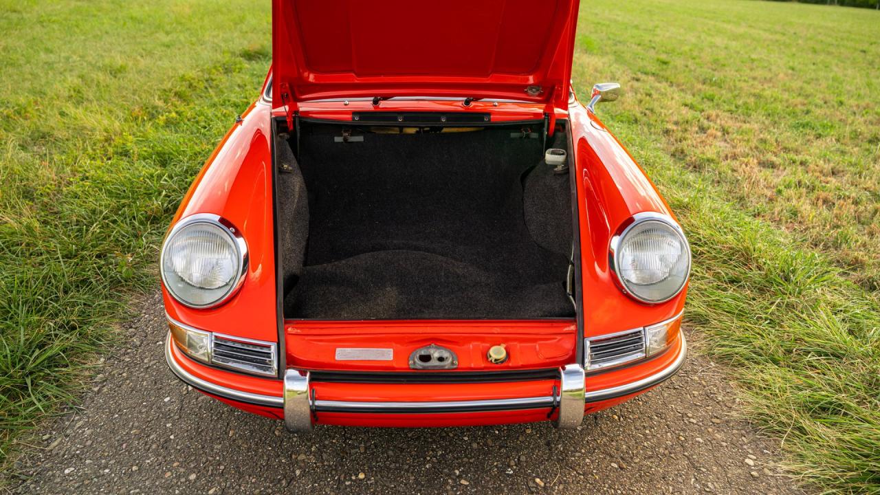 1968 Porsche 911 L "Soft-Window" Targa