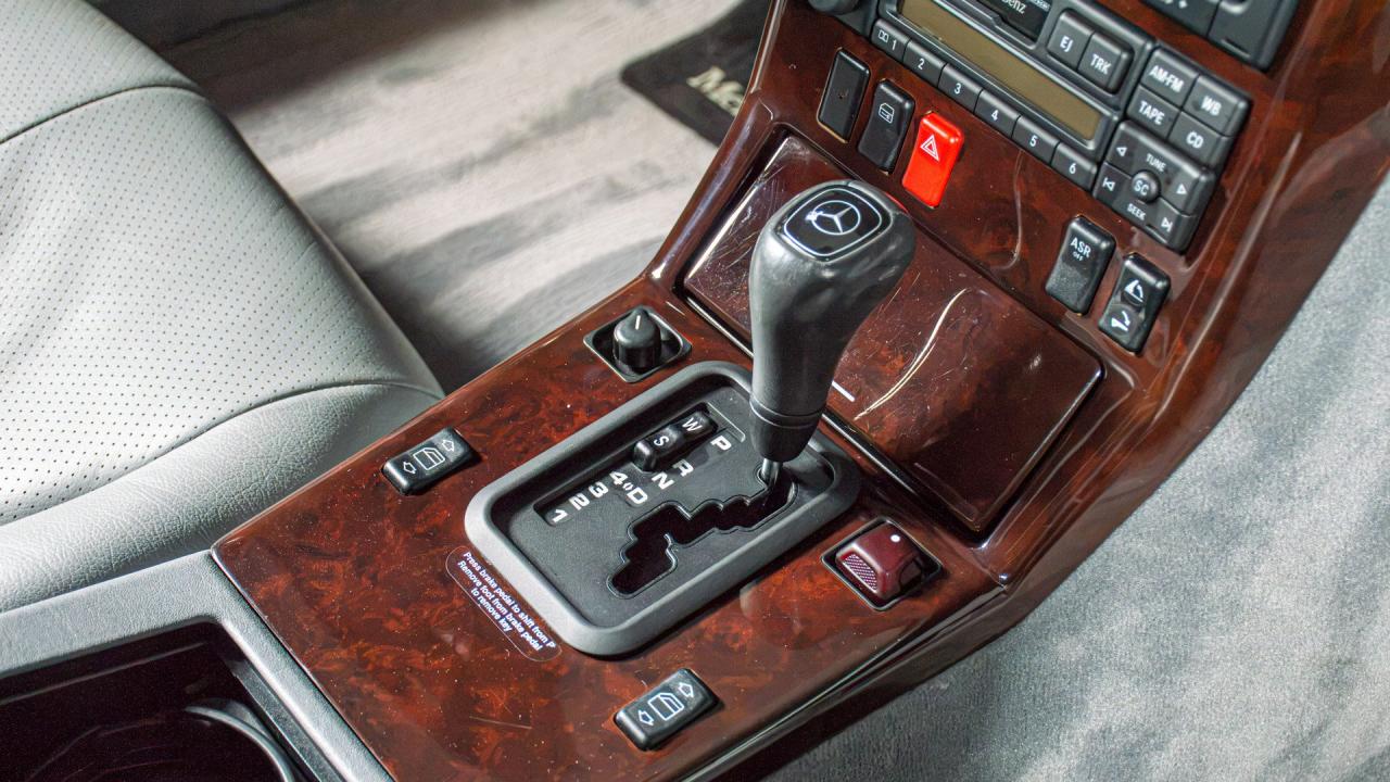 1997 Mercedes - Benz SL 320