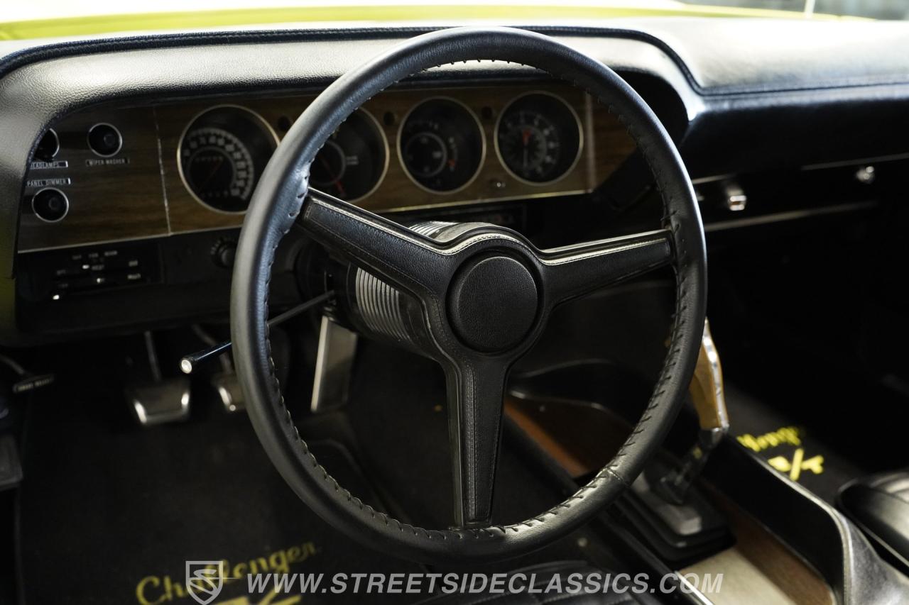 1970 Dodge Challenger RT/SE 440 SIX PACK