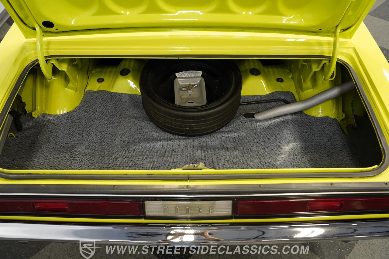 1970 Dodge Challenger RT/SE 440 SIX PACK