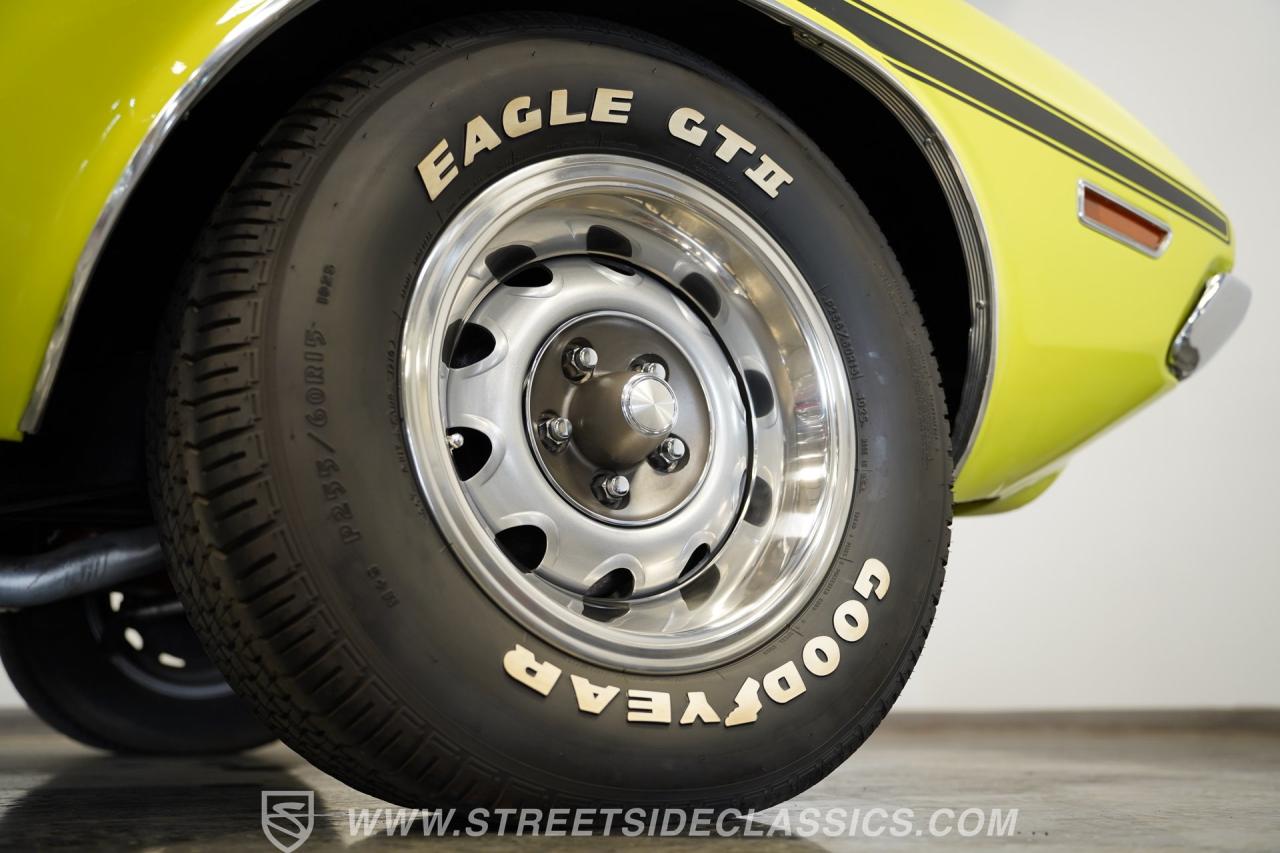 1970 Dodge Challenger RT/SE 440 SIX PACK