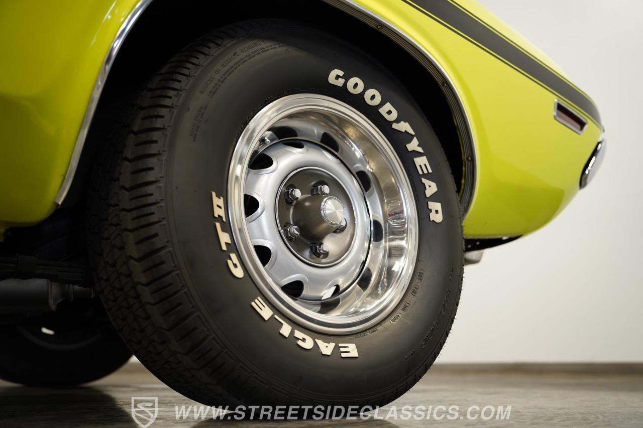 1970 Dodge Challenger RT/SE 440 SIX PACK