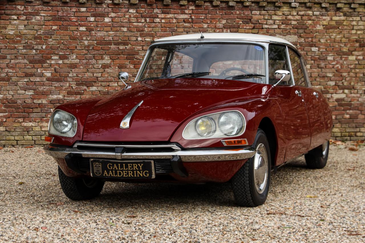 1971 Citro&euml;n Citro&euml;n DS21 Berline Automatique &ldquo;Rouge Cornaline&rdquo;