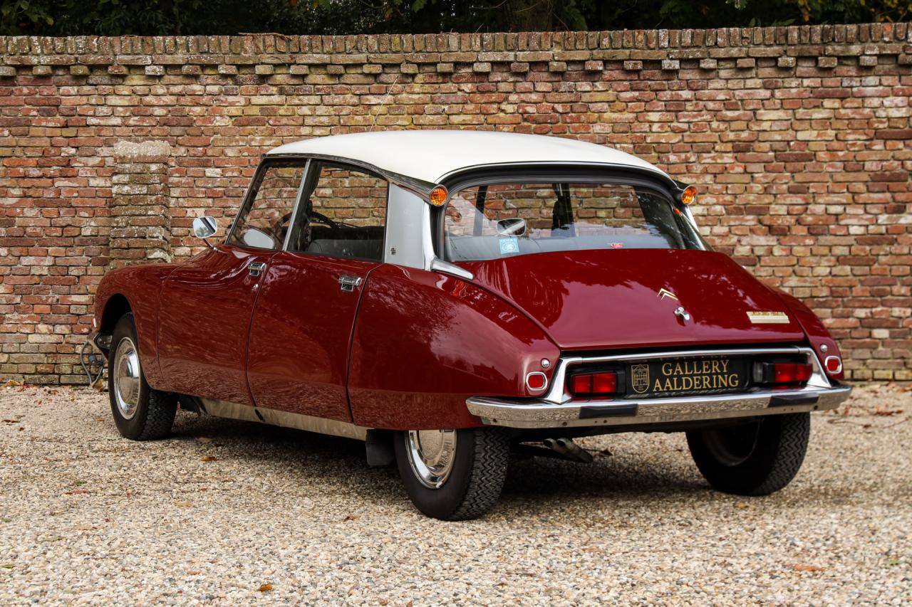 1971 Citro&euml;n Citro&euml;n DS21 Berline Automatique &ldquo;Rouge Cornaline&rdquo;
