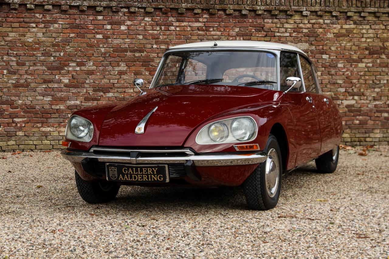 1971 Citro&euml;n Citro&euml;n DS21 Berline Automatique &ldquo;Rouge Cornaline&rdquo;