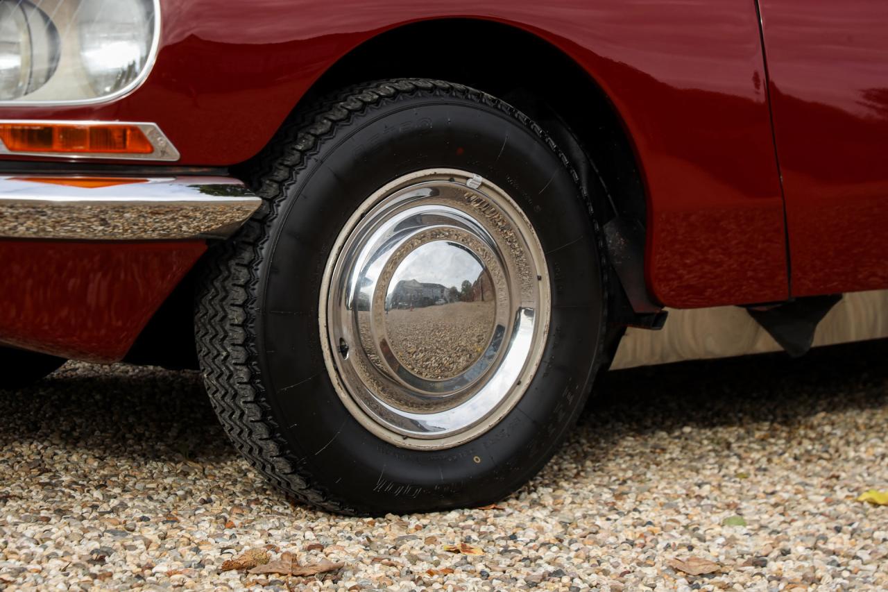 1971 Citro&euml;n Citro&euml;n DS21 Berline Automatique &ldquo;Rouge Cornaline&rdquo;