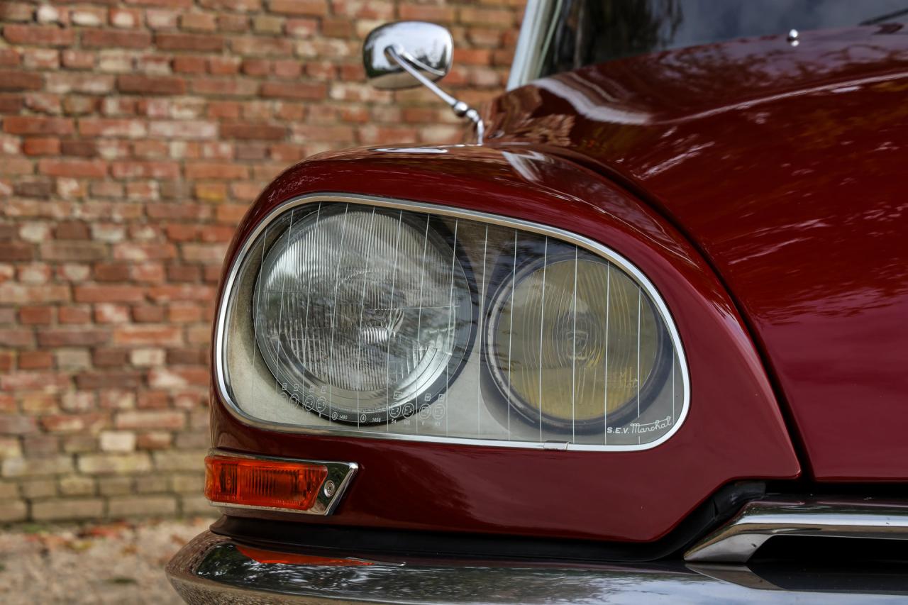1971 Citro&euml;n Citro&euml;n DS21 Berline Automatique &ldquo;Rouge Cornaline&rdquo;