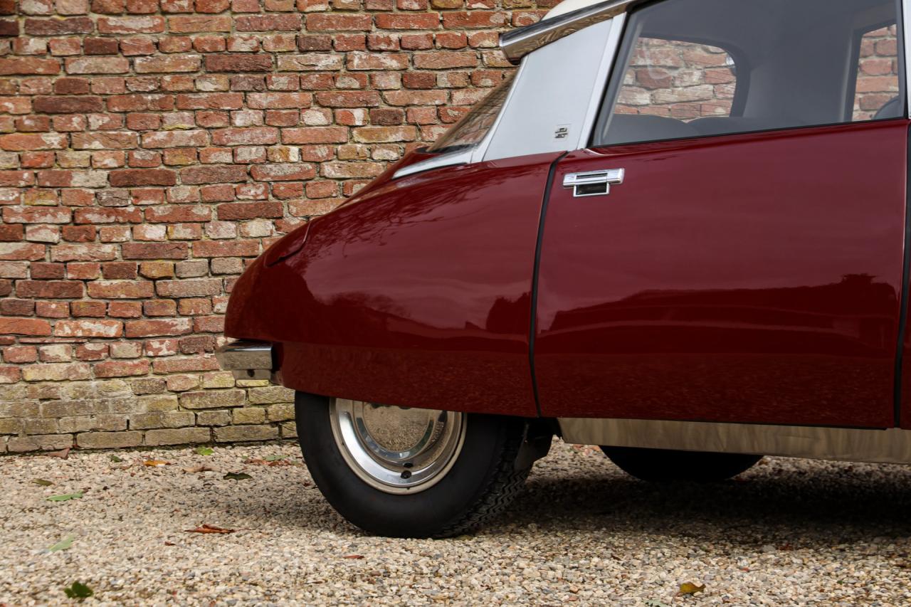1971 Citro&euml;n Citro&euml;n DS21 Berline Automatique &ldquo;Rouge Cornaline&rdquo;