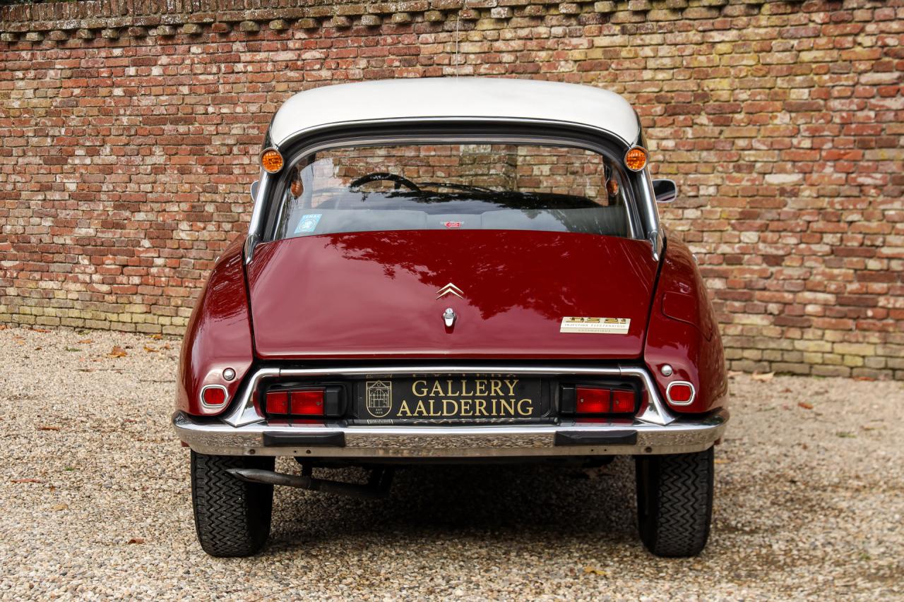 1971 Citro&euml;n Citro&euml;n DS21 Berline Automatique &ldquo;Rouge Cornaline&rdquo;