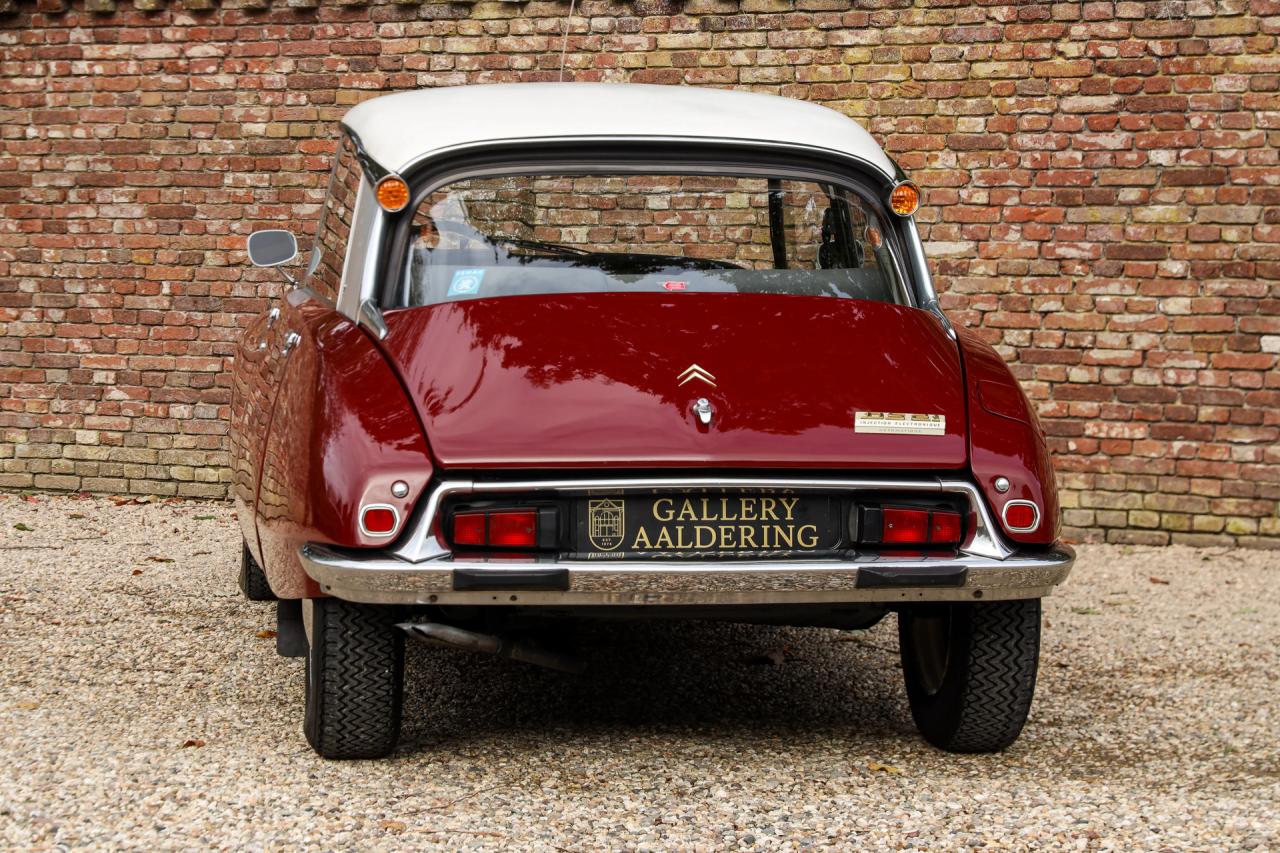 1971 Citro&euml;n Citro&euml;n DS21 Berline Automatique &ldquo;Rouge Cornaline&rdquo;