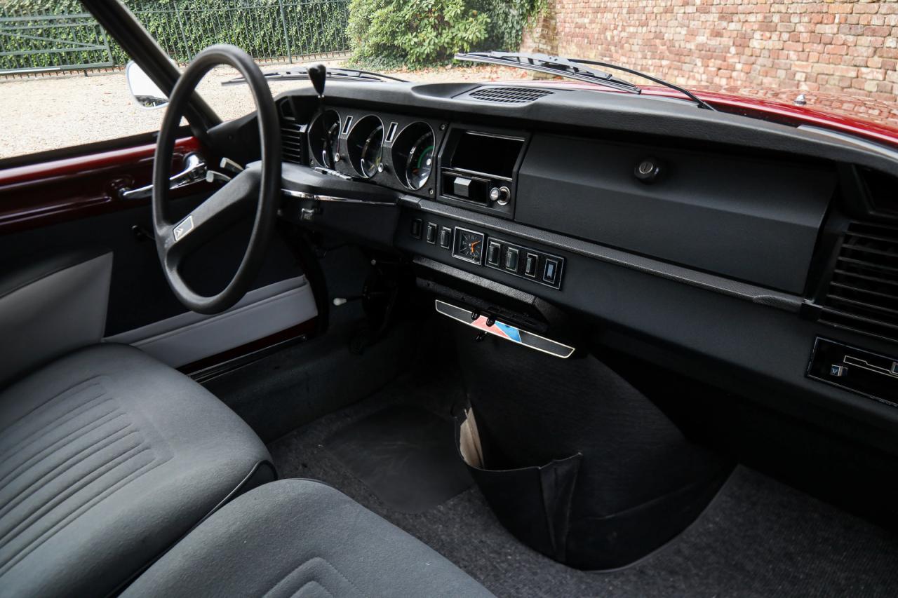 1971 Citro&euml;n Citro&euml;n DS21 Berline Automatique &ldquo;Rouge Cornaline&rdquo;