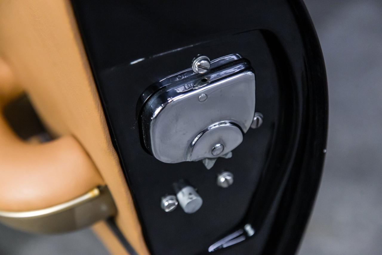 1964 Jaguar XKE COUPE
