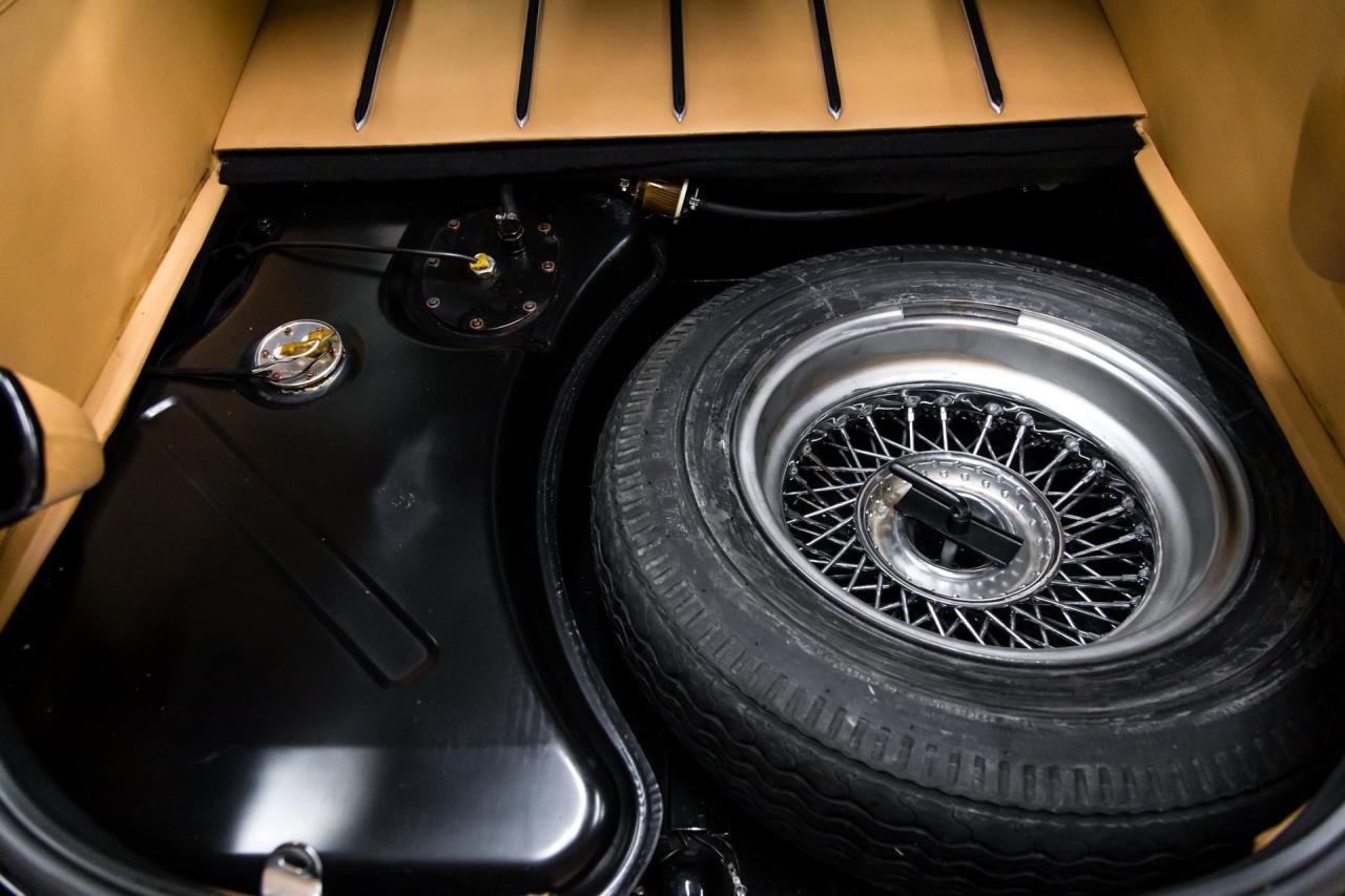 1964 Jaguar XKE COUPE