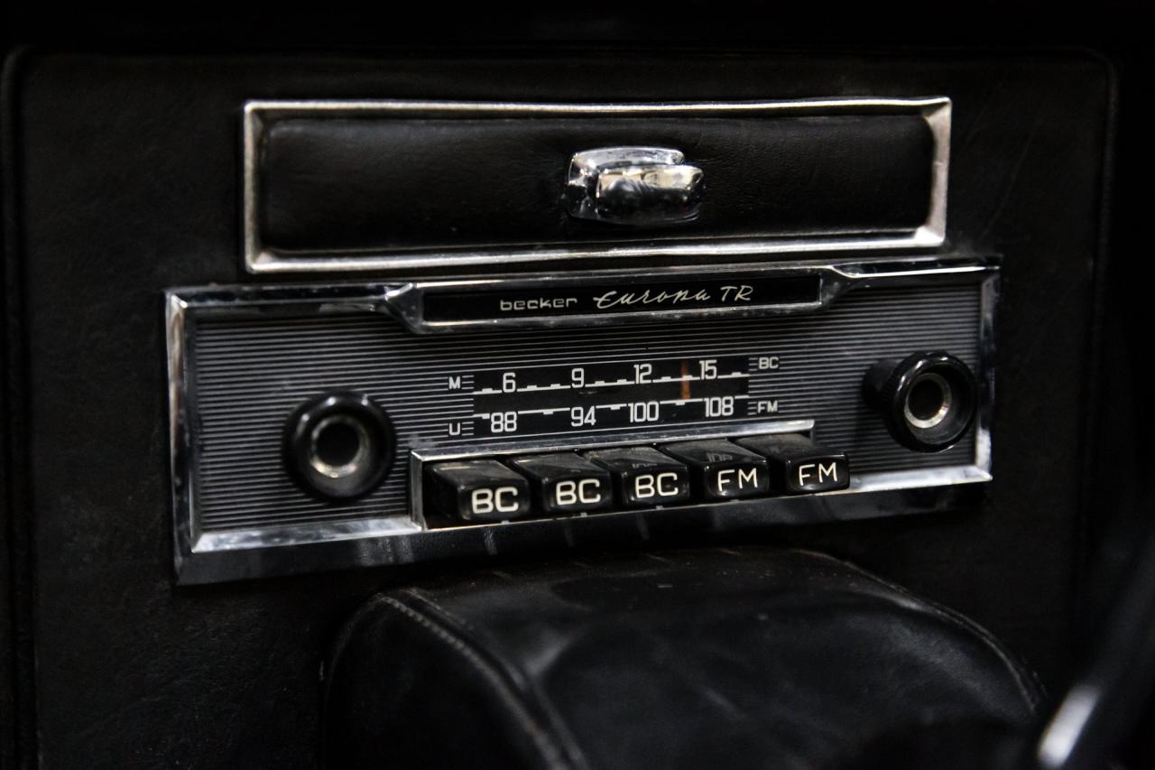 1965 Jaguar E TYPE ROADSTER