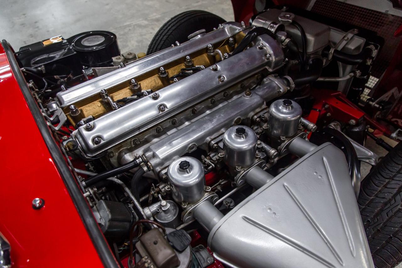 1965 Jaguar E TYPE ROADSTER