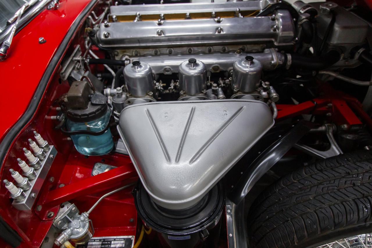 1965 Jaguar E TYPE ROADSTER