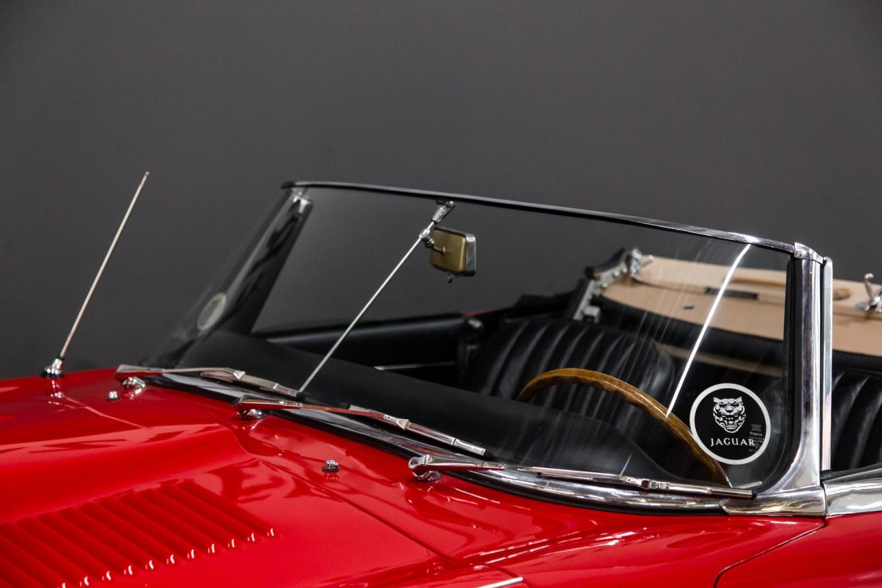 1965 Jaguar E TYPE ROADSTER